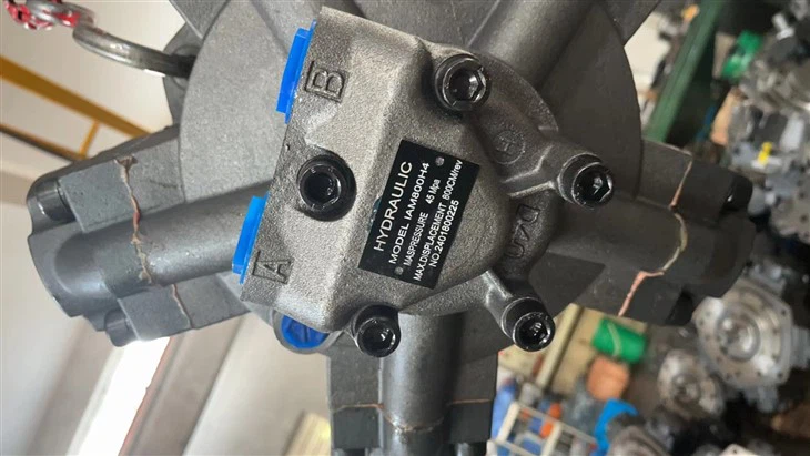 Motor Kecepatan Rendah HMHDB100 Seri NHM8 Torsi Tinggi NHM8-700 NHM8-1000 Motor Hidraulik Piston Radial Bintang Lima Intermot Mr1800h-f1n1n1s2nx